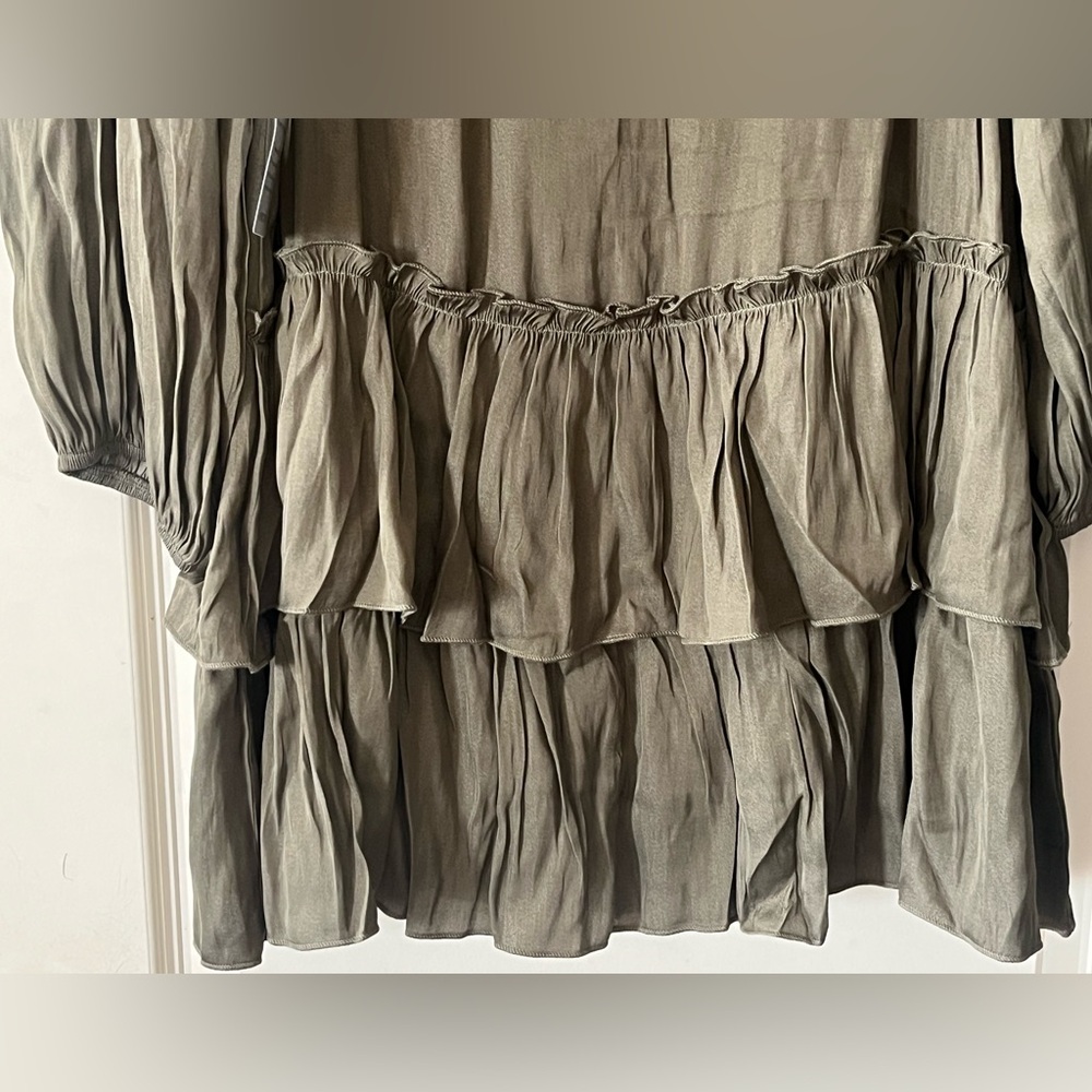 Socialite “Dusty” Olive Silky Smooth Long Sleeve Ruffle Dress Women’s Size L - Picture 16 of 16